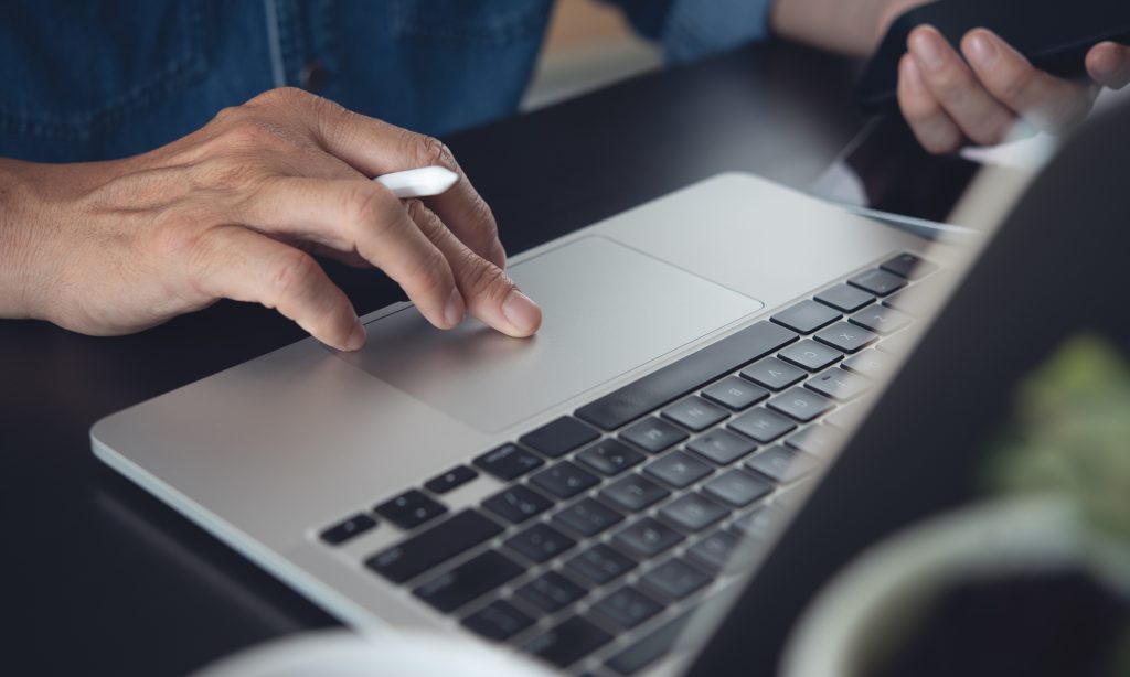 Get expert support choosing the right IT rental solution with scalable hardware delivery across Europe